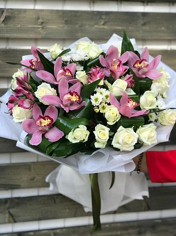 Букет цветов из: Розы и Хризантемы в Благовещенске Амурской области