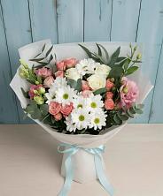 Букет цветов из:  Розы, Лизиантусы и Хризантемы в Благовещенске Амурской области