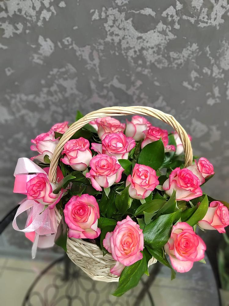 Цветочная композиция из Розы в корзине в Благовещенске Амурской области