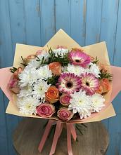 Букет цветов из:  Розы, Герберы и Хризантемы в Благовещенске Амурской области