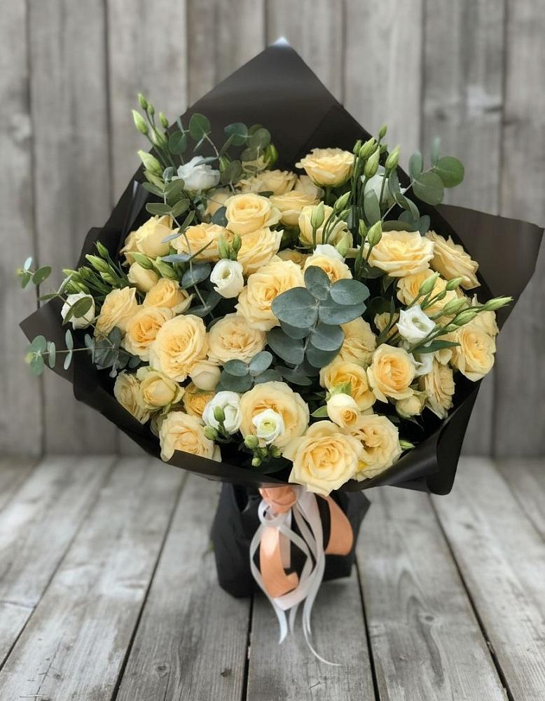 Букет цветов из: Розы и Лизиантусы в Благовещенске Амурской области