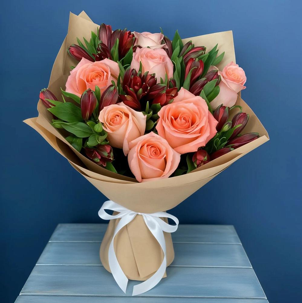 Букет цветов из: Розы и Альстромерии в Благовещенске Амурской области