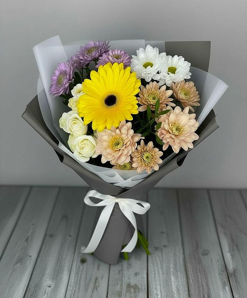Букет цветов из: Розы, Герберы и Хризантемы в Благовещенске Амурской области