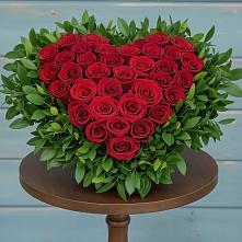 Цветочная композиция из Розы в виде сердца в Благовещенске Амурской области