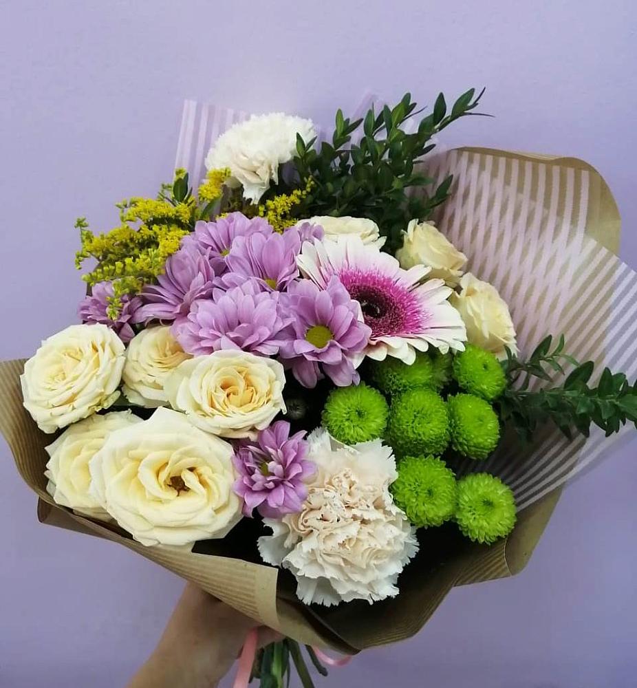 Букет цветов из: Хризантемы, Розы, Гвоздики и Герберы в Благовещенске Амурской области