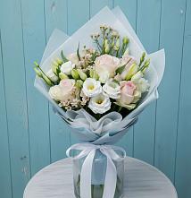 Букет цветов из:  Розы и Лизиантусы в Благовещенске Амурской области