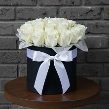 Цветочная композиция из Розы в шляпной коробке в Благовещенске Амурской области